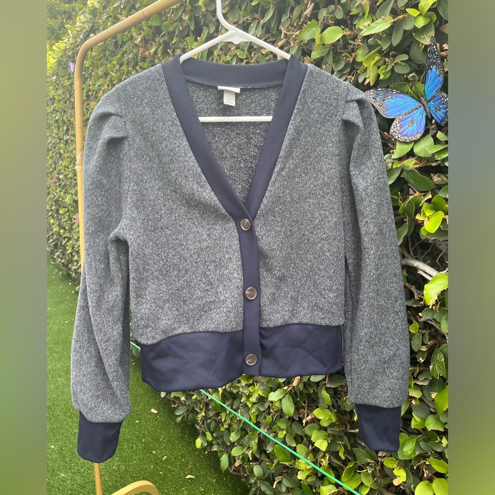 ⭐️ A New Day Sweater ⭐️